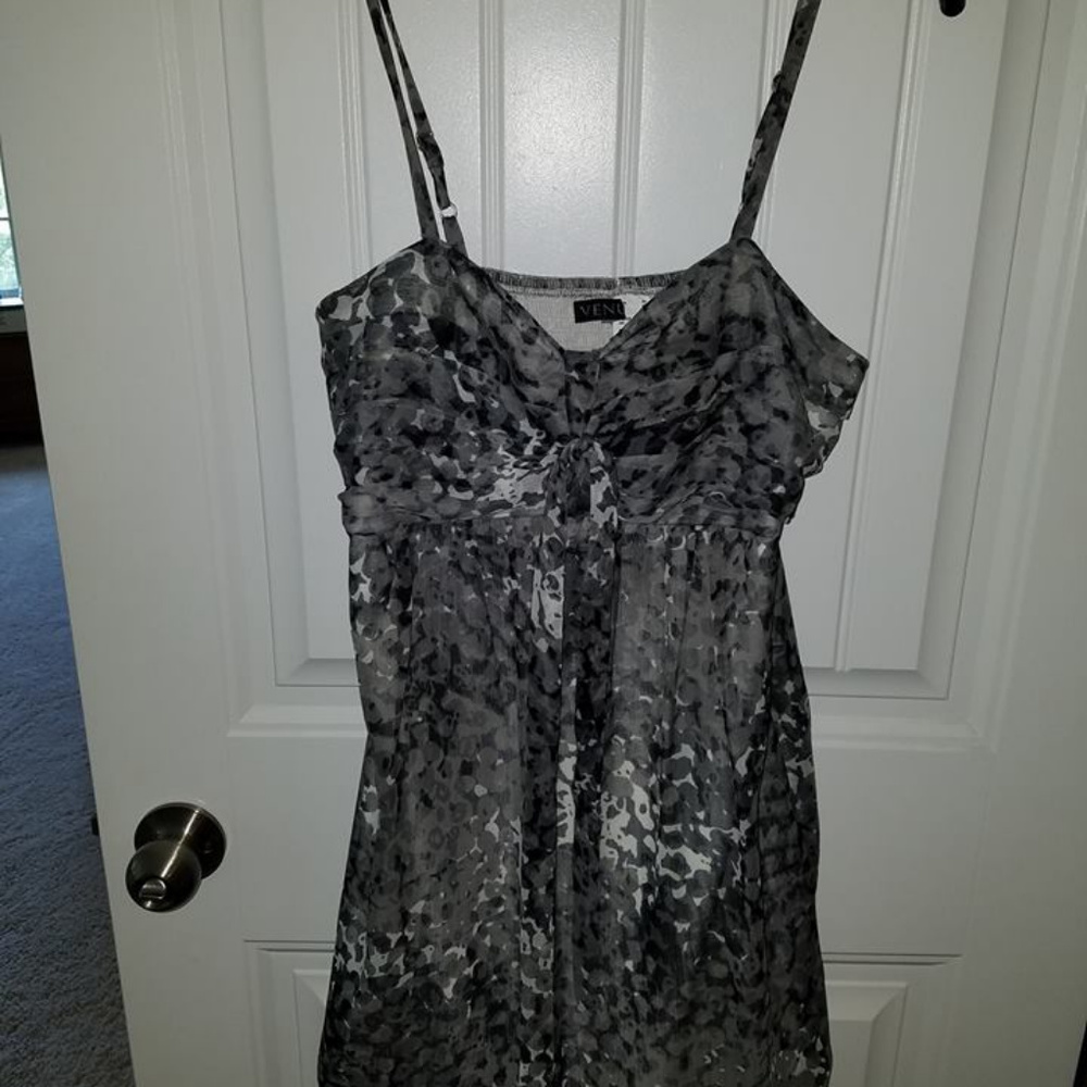 gorgeous VENUS black/white/gray sun dress
